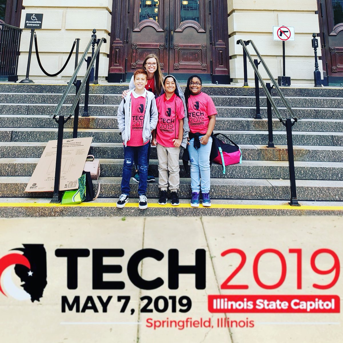 SquirrelyMissH's tweet image. #februaryteacherphotochallenge2020 is a #throwback to #tech2019 with my tiny humans. They worked with @bloxels to create a video game with allthe elements of a story during their recess. 
Shout out to @mrshinton_5 for driving while I cleaned up car sickness puke in the back 😂