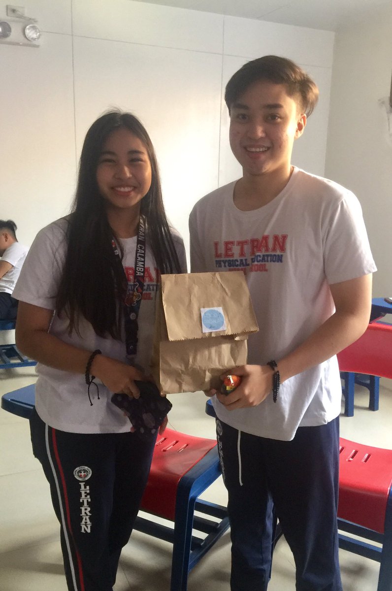 LcPadala's tweet photo. Another satisfied customer! Joshua Montes from St Mary of Magdalene.

The One and Only Food Delivery Service in Letran!

#FoodPadalaMgaPaps
#SiempreArriba https://t.co/s0qHnPfc3h
