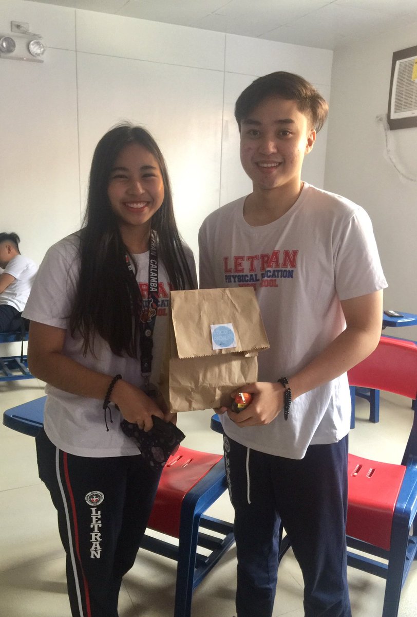 LcPadala's tweet photo. Another satisfied customer! Joshua Montes from St Mary of Magdalene.

The One and Only Food Delivery Service in Letran!

#FoodPadalaMgaPaps
#SiempreArriba https://t.co/s0qHnPfc3h