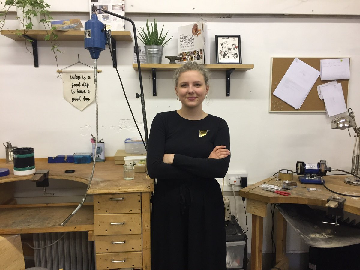 CraftLeeds's tweet image. Did you know 3 of our team members offer #jewellerymaking #workshops from their very own #yorkshire studios?  You can find out more about @AStringerDesign #gwynethwilliamson &amp;amp; #beccamacdonald over on our website just underneath our #whatson section bit.ly/1x6mWQx