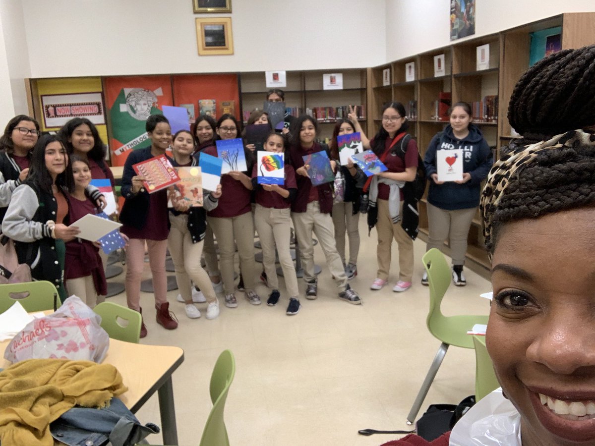 TamikaBartley's tweet photo. Books &amp; Brushes shared Dreamers by @yuyimorales this evening. Another group of #femalefuturebosses making connections and sharing their own personal stories. Thank you @BrownWarrens @edison _school I enjoyed it as much as the girls! #ReadAloud #PaintAloud #ArtandEducation https://t.co/tcd4j7QGnJ