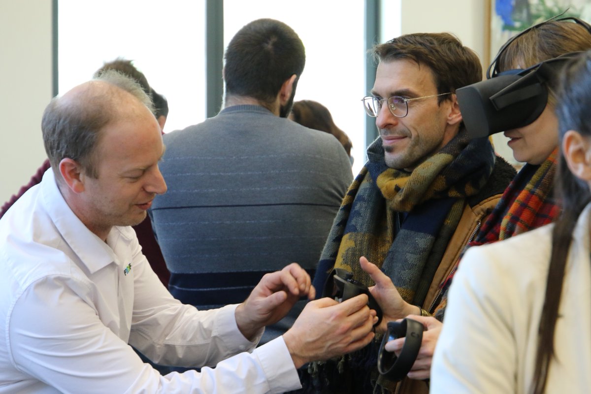 F3DFr's tweet photo. Le #Techday, c'est parti ! Voici les premières images :) 

#3D #Autodesk #3DPrinting #Impression3D #AEC #BIM #Industrie #FabricationAdditive #GenerativeDesign #Innovation https://t.co/T1xqQLqmaV