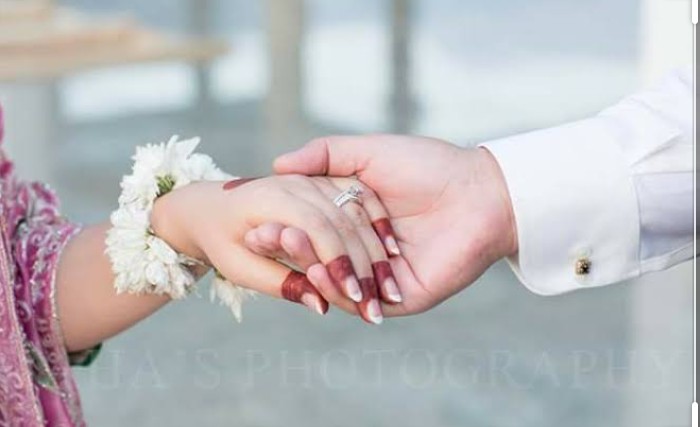 BadarJaveria's tweet photo. تیرے ہاتھ کو اپنے ہاتھ میں لے کر چلنا
میری خواہش ہی نہیں ، دعا بھی ہے♥️ https://t.co/WrFHT2iLJ8