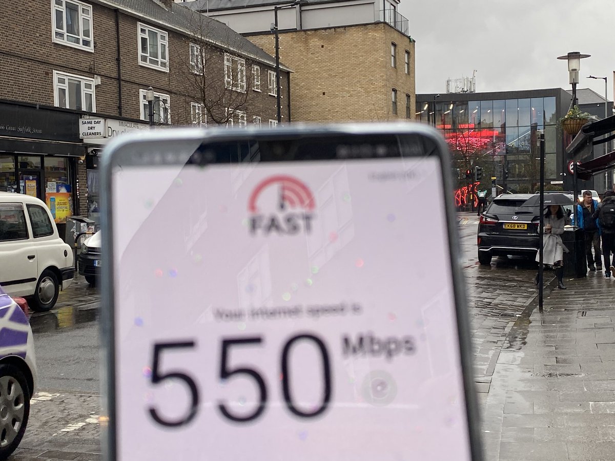 benwood's tweet photo. The @VodafoneUK #Speechmark location is unquestionably the best place to try #5G in London. Always get astonishing speeds here. #5GFastEU https://t.co/QGWOXPEotz