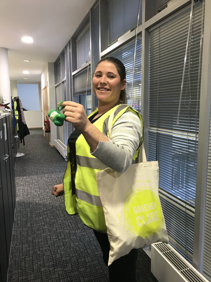 ClareCoCo's tweet photo. Our Enforcement Team are out and about today in #Ennis; #Crusheen; #Shannon; #Sixmilebridge, #Scariff and #Feakle encouraging the public to clean up after their dog and leave no #mess #smell and #disease
#AnyBag #AnyBin
@Greener Clare https://t.co/1hYVkHSYwr