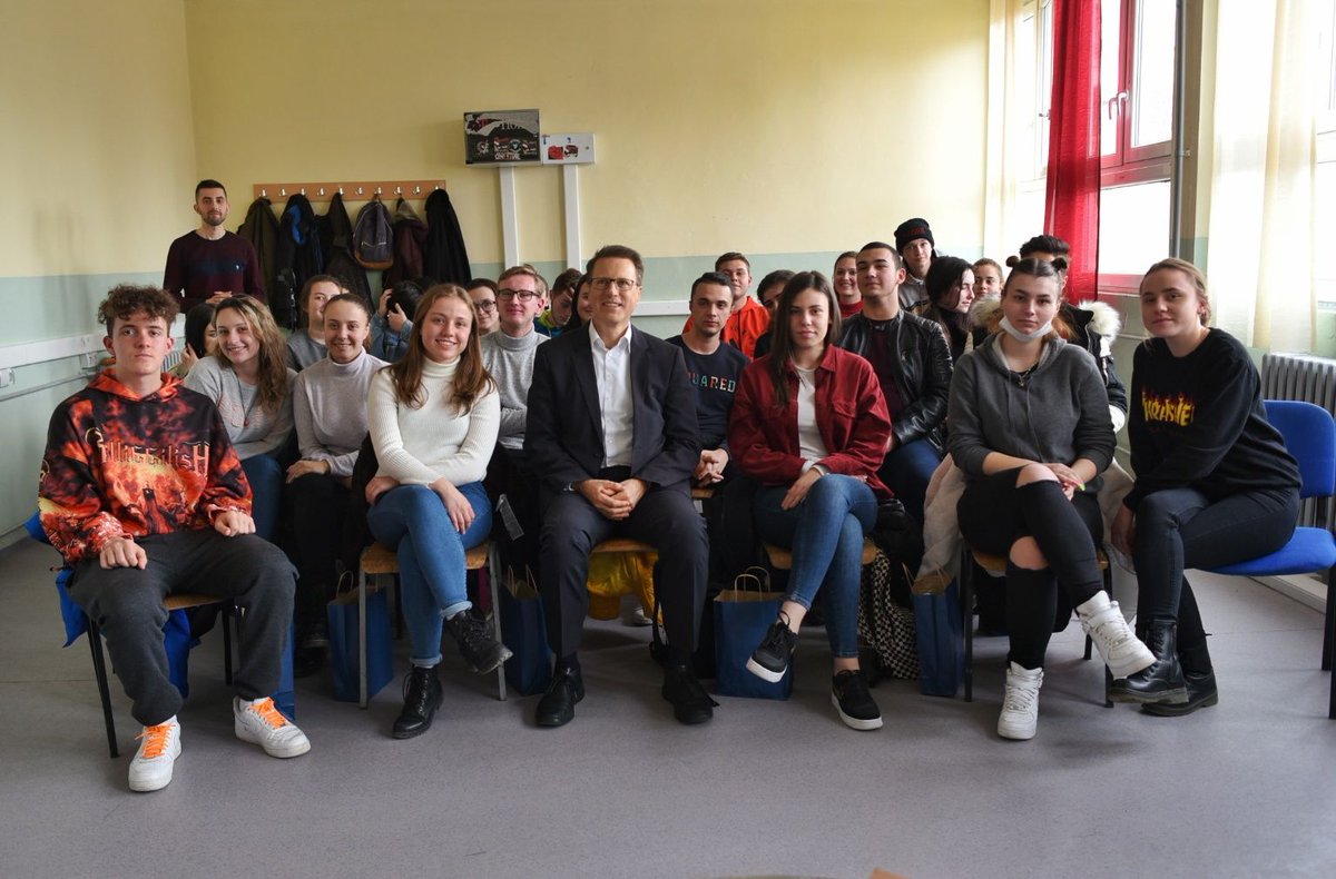 JacksonAddison8's tweet image. It was great to learn the local traditions from the students of the "Naum Naumovski Borce" high school in Probistip. They demonstrated high level of social responsibility towards their municipality, country and planet.