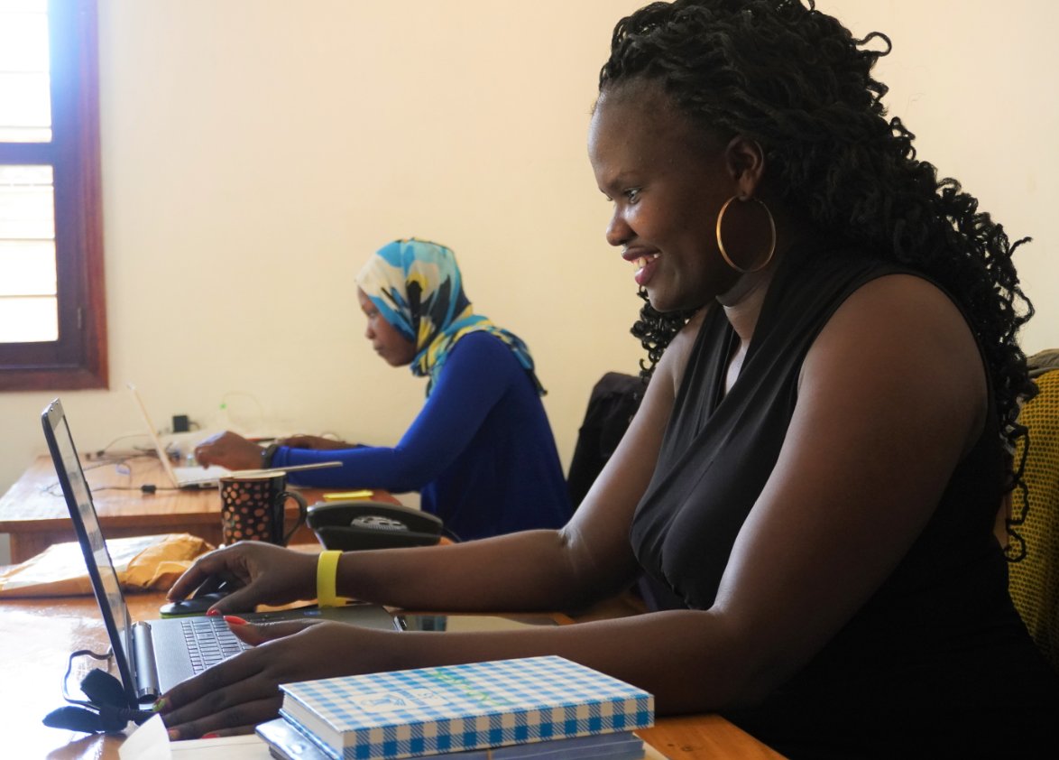 UpEnergyUganda's tweet photo. We're hiring a Warehouse Manager! Join us if you're detail-oriented, an excellent problem-solver, and ready to join a fast-growing team to create social impact!
JD and application instructions at https://t.co/7fb57o9rfK
#SmartHomeTeam #CleanCooking https://t.co/JcijzFHwpw