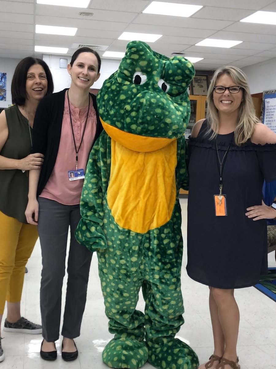 JessLadoniczki's tweet photo. @CitrusParkES is ready to welcome new kindergarteners! We had a wonderful turnout for our Kindergarten Roundup! Learning is wonderful in the Park! #hubofschool #hcpsarea2 https://t.co/Lk93HN0cZP