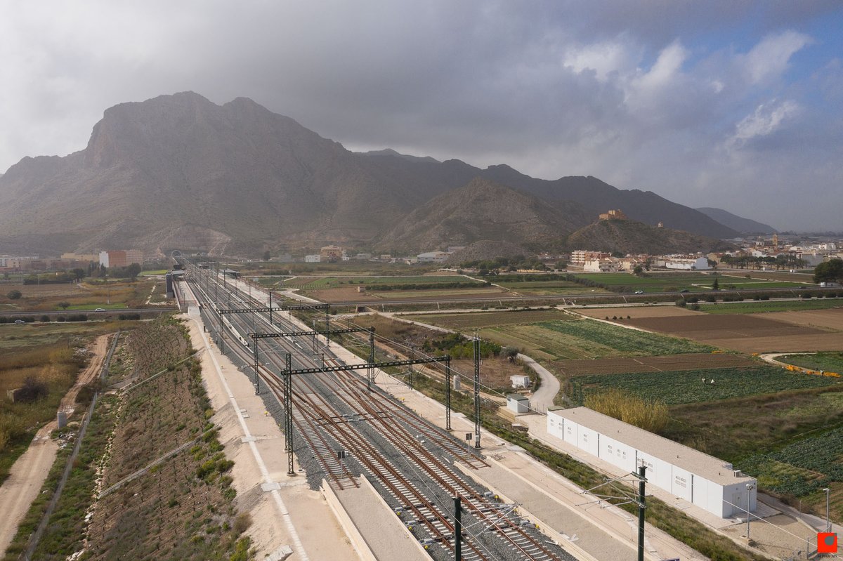 High Speed ​​Technical Building of Callosa del Segura. It is one of the eight buildings designed by Alpha-AIS on the High Speed ​​line that connects Monforte del Cid (Alicante) with Murcia capital.

Photo <a href="/fernando_alda/">Fernando Alda</a> 

#architecture #building #alicante #murcia #highspeedtrain