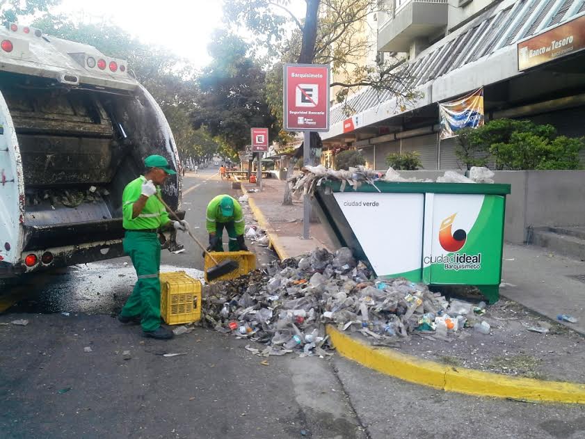 notipromar's tweet photo. #Regionales 👤 |  Imaubar: Comerciantes deben cancelar servicio de aseo urbano para evitar multas...

▶️Más detalles en: https://t.co/21aScA5dpW

#PromarTv #20Fe https://t.co/yIITTZQGMA