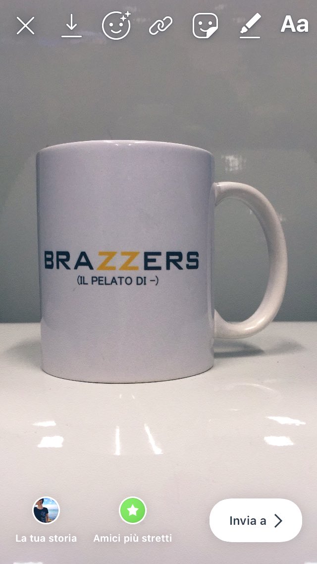 <a href="/SteMicDM/">MiSteRX</a> Rilancio. Tazza di <a href="/romolostanco/">Romolo Stanco</a> oramai noto come il pelato di #Brazzers in un mestiere non ancora apparso nei video ufficiali, ovvero il progettista di biciclette. #tredders