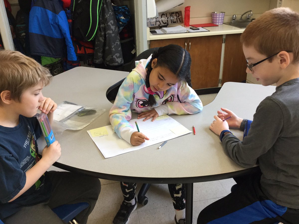 LaPorte_EES's tweet photo. After reading the book, Pies from Nowhere, each student had to come up with one way Georgia showed courage and determination. Students were then placed in groups to write a RACE #response based on this question. #readingresponse #thinkingaboutreading #collaboration https://t.co/14Zv6nBVnK