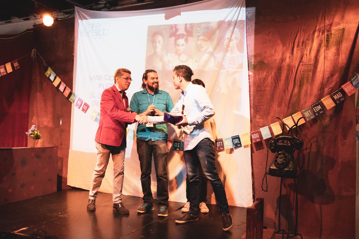 Nos une las ganas de aprender, crear, conocer, descubrir, soñar... 🤯

Las mañanas creativas se convierten en encuentros mágicos junto a destacados speakers.😊
⠀
Queremos seguir compartiendo contigo cada mes en la <a href="/CreperolaTeatro/">Creperola del Teatro</a>.

¡Nos vemos en marzo! 😎

#CreativeMornings