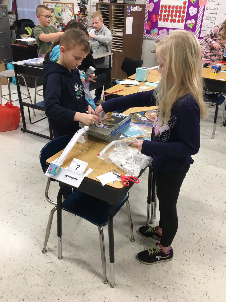 mrsstyrczula's tweet image. More Chain Reaction machines today! Energy is AWESOME!! #sciencerocks #engineeringrules