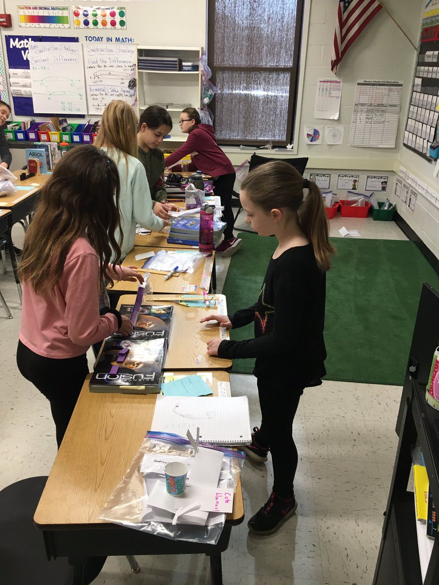 mrsstyrczula's tweet image. More Chain Reaction machines today! Energy is AWESOME!! #sciencerocks #engineeringrules