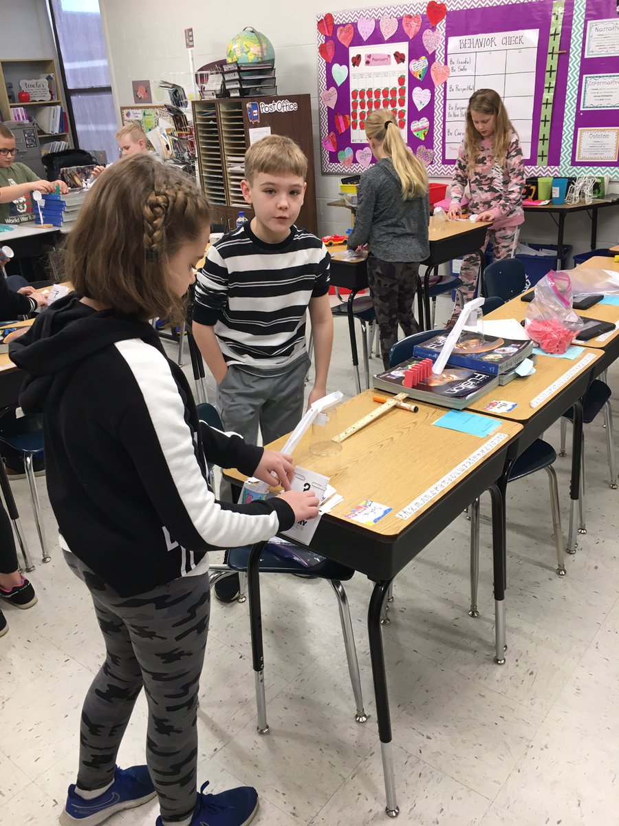 mrsstyrczula's tweet image. More Chain Reaction machines today! Energy is AWESOME!! #sciencerocks #engineeringrules