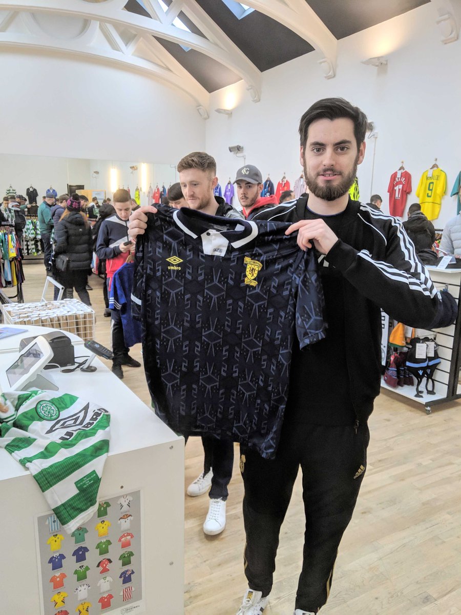 Classic Football Shirts tweet media