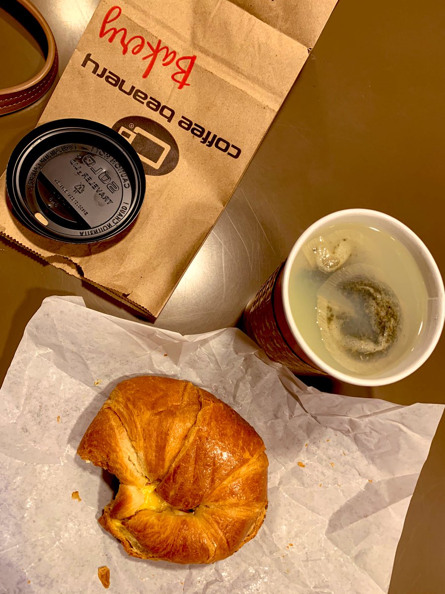 Walked 26 minutes across terminals for Purple Leaf Cafe at <a href="/ATLairport/">Atlanta Airport</a> and it was 🌄. Bonus: logging a workout to buzz @zentzie’s ⌚️ before she can do it to mine. #whatcarbs #thursdaymorning #ThursdayMotivation