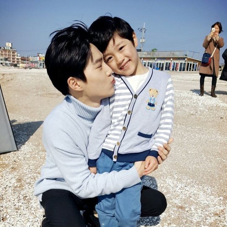 moon_minseok's tweet photo. tuve mi primer hijo cuando tansolo tenía 14 años de edad estaba muy confundida, sacrifique mis sueños por el y aunque no pude seguir con mis estudios ellos me entregaron una felicidad infinita Sergio y Juan los amores de mi vida #AbortoEsFracaso https://t.co/YbeNaqWg7W