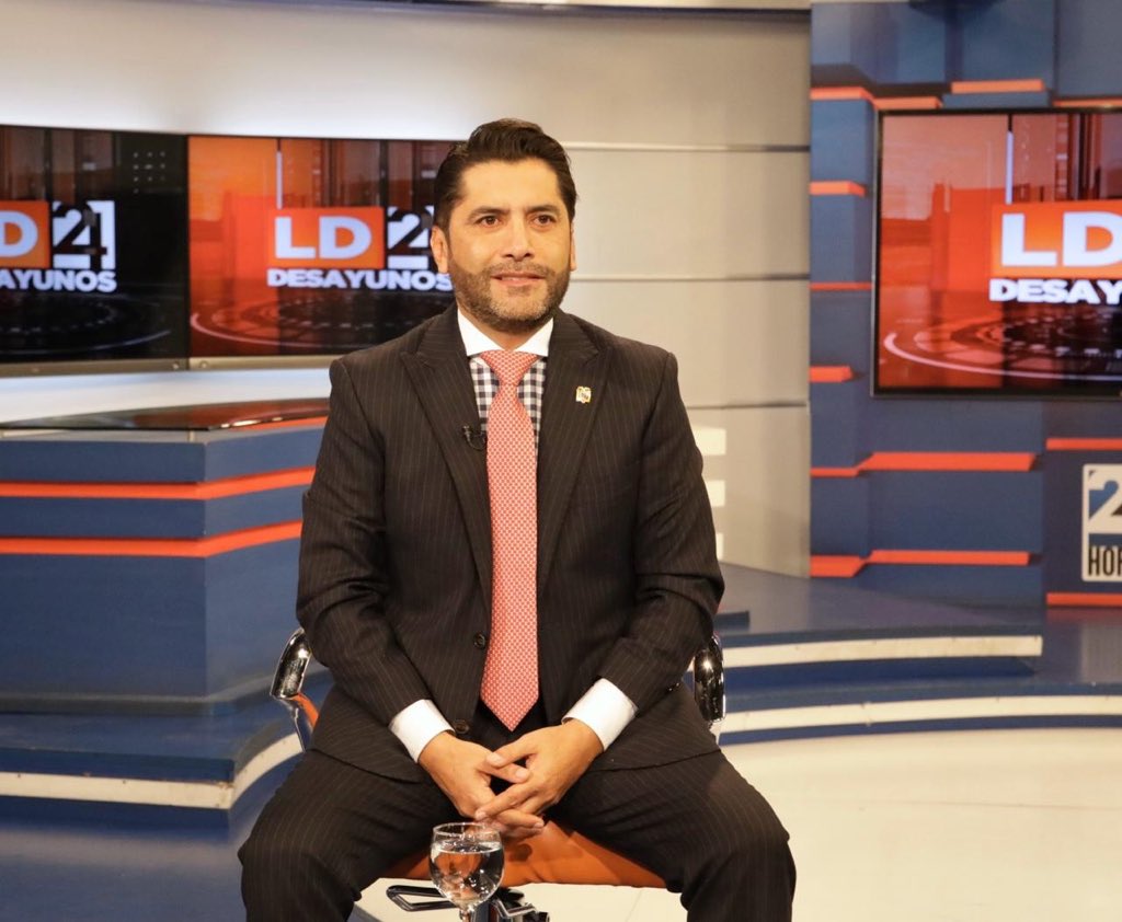 #EnMedios| Durante entrevista en <a href="/teleamazonasec/">Teleamazonas</a>, el ministro <a href="/IvanOntanedaB/">Iván Ontaneda Berrú</a> dialogó sobre la aprobación de la #LeyDePescaYAcuicultura, normativa que considera como un hecho histórico para el país, ya que ahora si se cuenta con un régimen sancionatorio para la pesca ilegal.