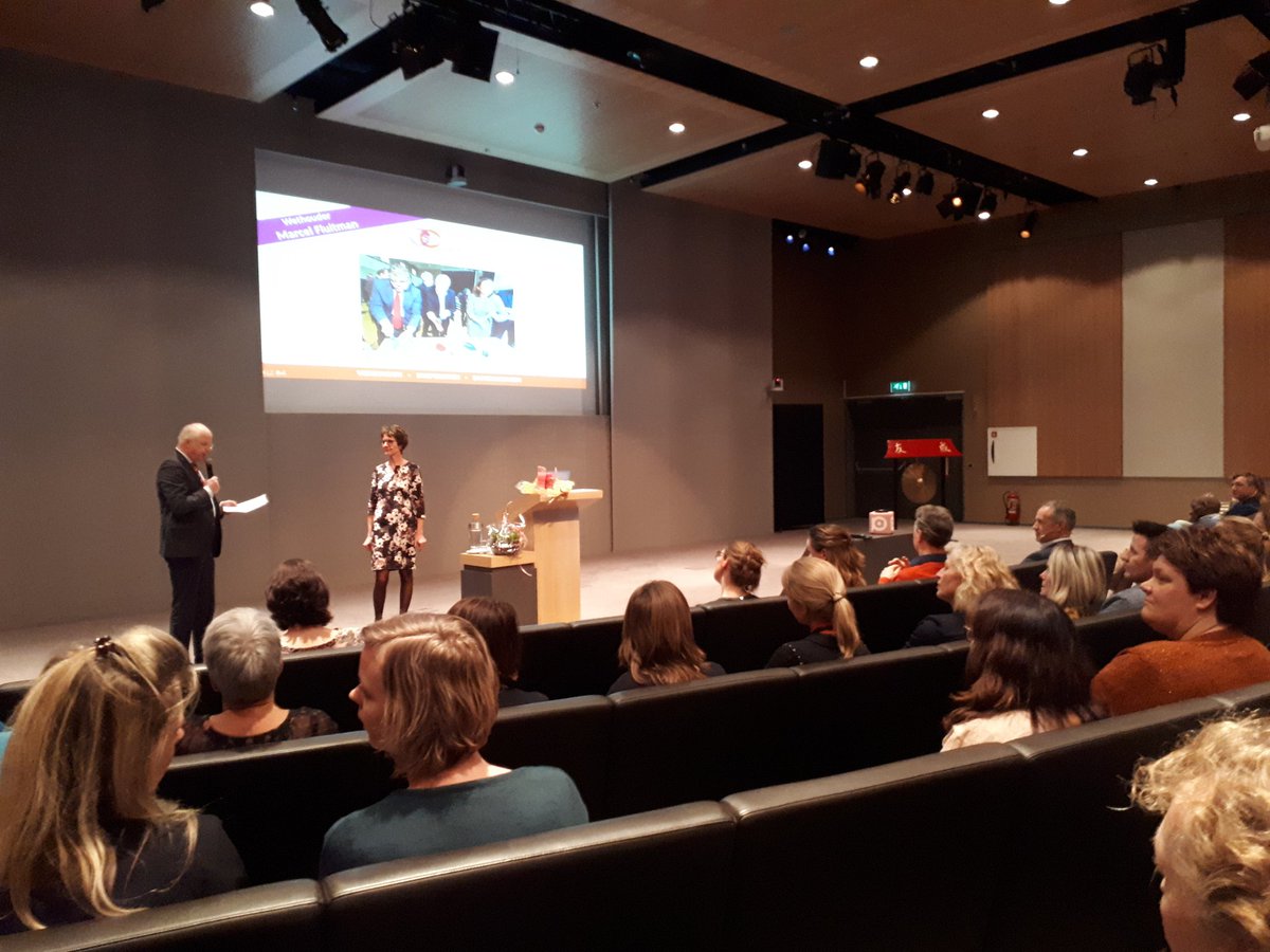 <a href="/MarcelFluitman/">Marcel Fluitman</a> opent feest 15-jarig bestaan <a href="/samenvzeist/">Samen voor Zeist</a> bij <a href="/achmea/">Achmea</a> hoofdkantoor @Zeist. #verbinden bij uitstek