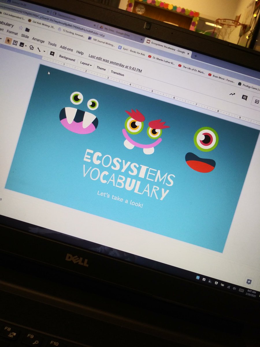 JacquelineUrue1's tweet image. Getting silly with my vocabulary presentation!☺ #DHEBobcats #ScienceVocabulary #ToMastersAndBeyond