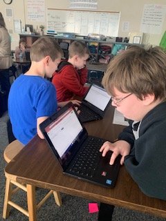 MrsReed_teaches's tweet photo. @GoogleForEdu #AppSki has our heartsβ€. The #Reeders are creating a guide to an area of their choice. We are using @googlemaps to research and @googlesheets to organize all of our information! Busyππin this hive! ππ @BEBluejackets @mwilcox61 https://t.co/BlrYMKAmyg