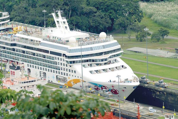 Excelencias_PTY's tweet photo. Autoridad de Turismo subsidiará el peaje de los cruceros que pasen por el Canal de Panamá https://t.co/SxmLIhqYN0