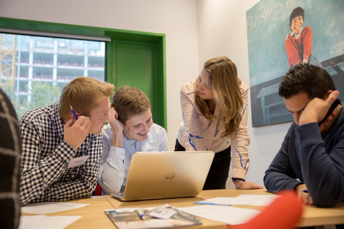 Refugee_Talent's tweet photo. @Adyen, @EY_Nederland, @KPMG_NL, @Rabobank and the Refugee Talent Hub are working together in a 16-week training program. Would you like to have many useful finance workshops and increase your chances on the job market? Then register via this link: https://t.co/3p7yHT0bqw
#RTHub https://t.co/lOV043oe5y