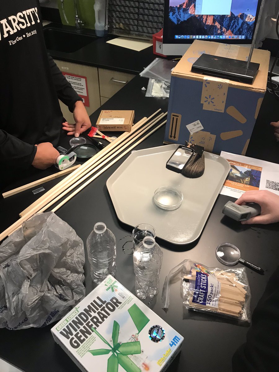 MWS_science's tweet photo. Room 218 in the process of experimental design. #IB #DP #meridian #MawS_science #DPPhysics https://t.co/ygng3uoB7X