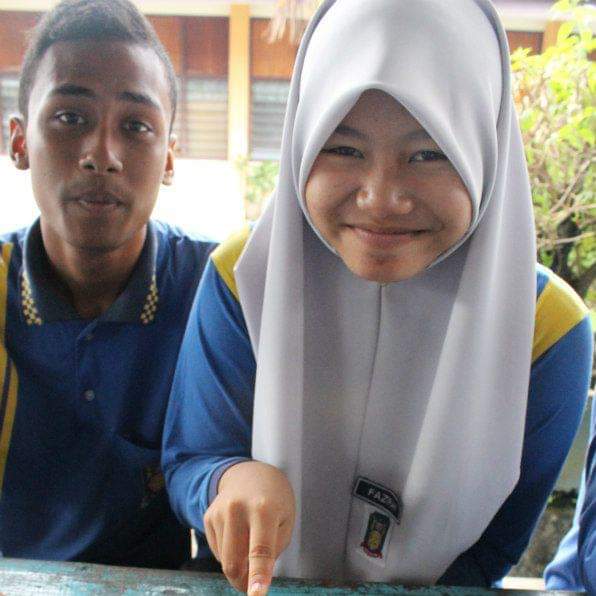 fazirahman's tweet photo. Hahaha.. Macam tak percaya yang dah masuk tahun ke-10 kita bersama since 2010. Masa tu kita baru form 2. Rasa macam mustahil memula dulu, but ya we made it!!! Dugaan? Hmm, macam2 sangat. Tak mintak banyak, semoga Allah panjangkan jodoh kita je. That's more than enough❤️ https://t.co/EHOLGLDTao