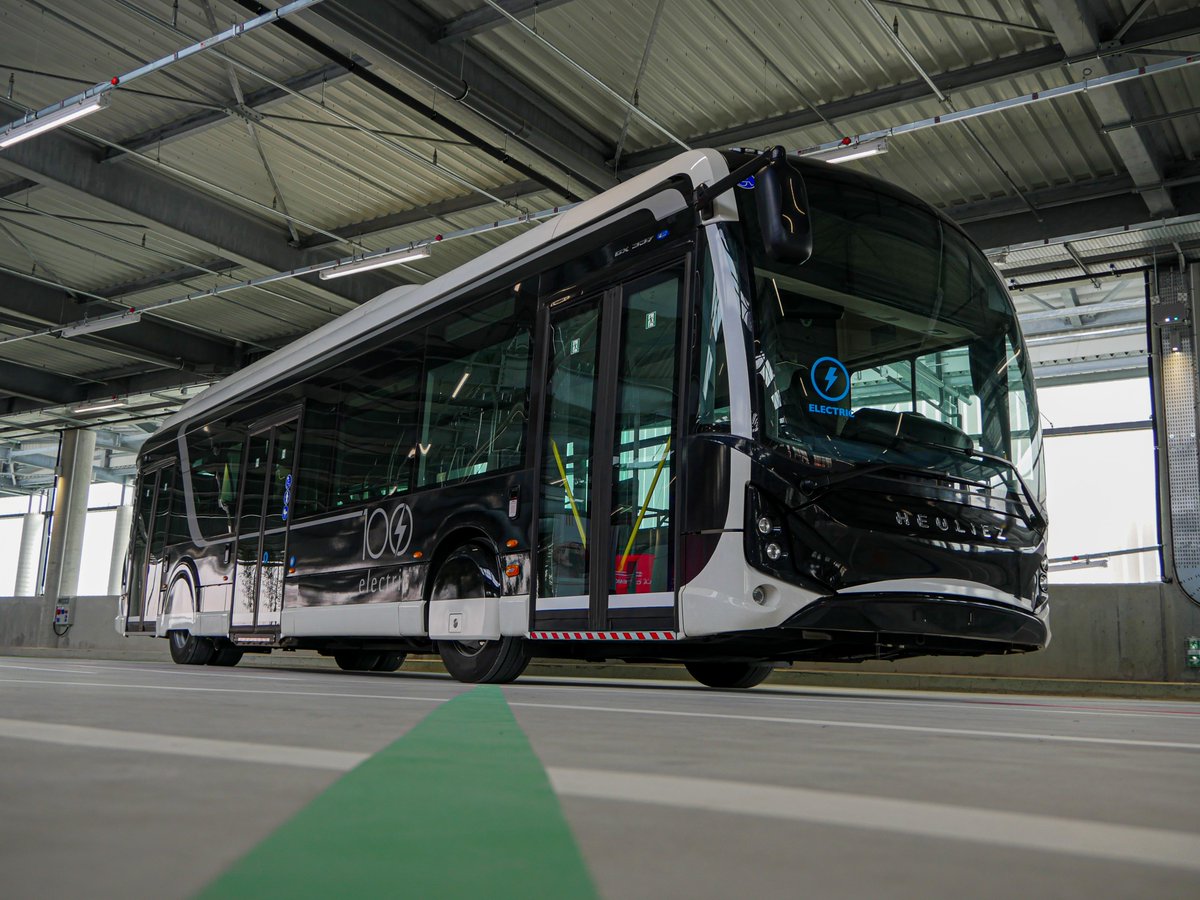 SYTRAL Mobilités on X: "Le saviez-vous ? La ligne C16 sera la première  ligne du réseau TCL exploitée avec des bus électriques 🚍🔌. 13 véhicules  seront livrés cette année. Le SYTRAL a