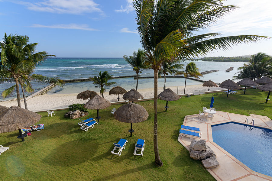 RemaxCRealty's tweet photo. Amazing shot of the beach in front of Villas del Mar 2. This is truly a Riviera Maya gem!!!

#realestate #puertoaventuras #homeforsale #weareremax #condoforsale #rivieramaya #marinafront #dock #tropiclife #makeanoffer https://t.co/0JC6I9gcLL
