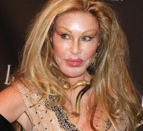 nicojuarezsk8's tweet image. Mujeres usando filtros de insta
Expectativa/Realidad

Sin filtros son más lindas 🙈