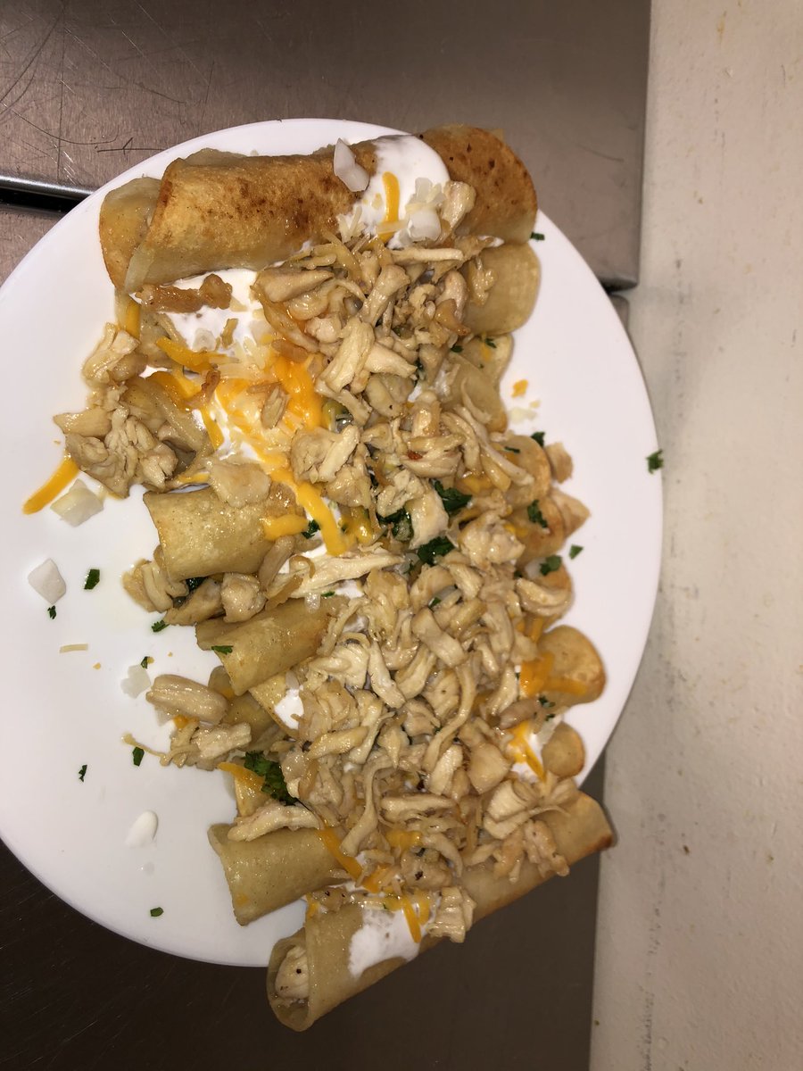 Eboni04583282's tweet photo. @MarieMstrader Chicken Tacos https://t.co/LBS7Csg0KW