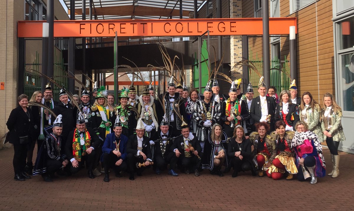 Op het #fioretticollege #veghel gaven de Carnavalsprinsen uit Meierijstad gisteren het startschot voor Carnaval 2020 tijdens de prinsenlunch #betekenisvolleren #omo