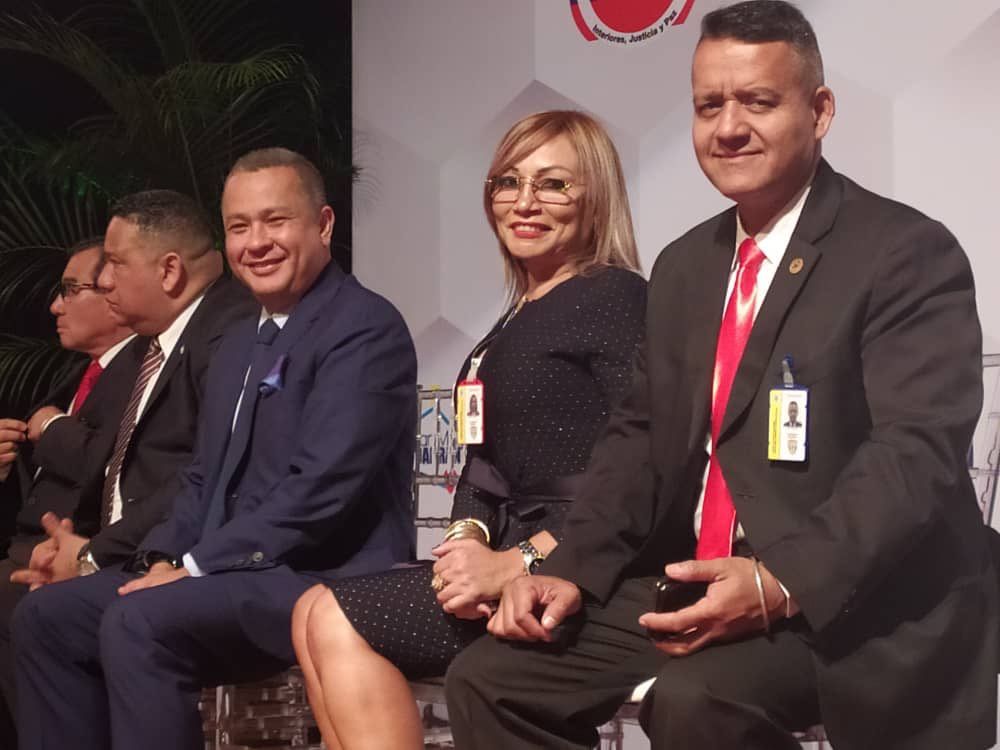 redipguayana's tweet image. “Continúen con ese ahínco, con ese amor; cuidemos la disciplina, es la base de todo el éxito que hemos alcanzado. Sigamos adelante, Venezuela y la generación de relevo cuenta con nosotros” C/G Douglas Rico #InvestigadoresCicpc #prensacicpc