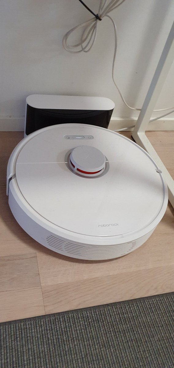 amisankka's tweet image. Meidän perheen uusi tulokas &quot;Orja&quot;. #RoborockS6 #Xiaomi