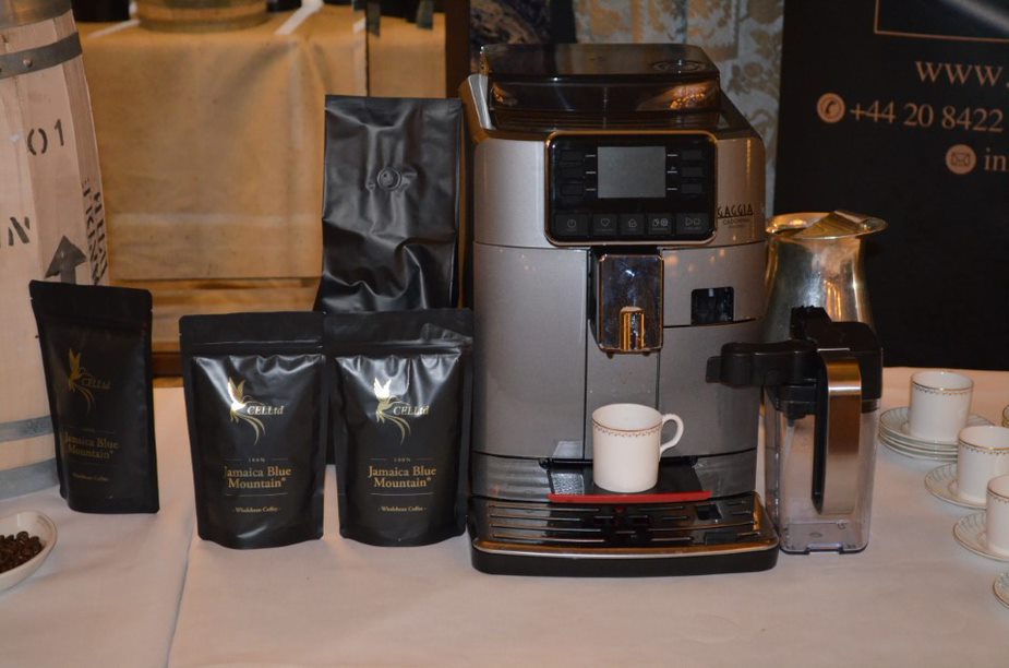 celltdcom's tweet photo. Lets talk about #coffee! In fact lets talk about the worlds #mostexpensivecoffee! Lets talk #Bluemountaincoffee - one of the world's top premium coffees. Want to know more or buy online? https://t.co/txj0nrhCEQ #JamaicanCoffee #BlueMountainCoffeeBeans #BestCoffee https://t.co/cl3GRpkdzr