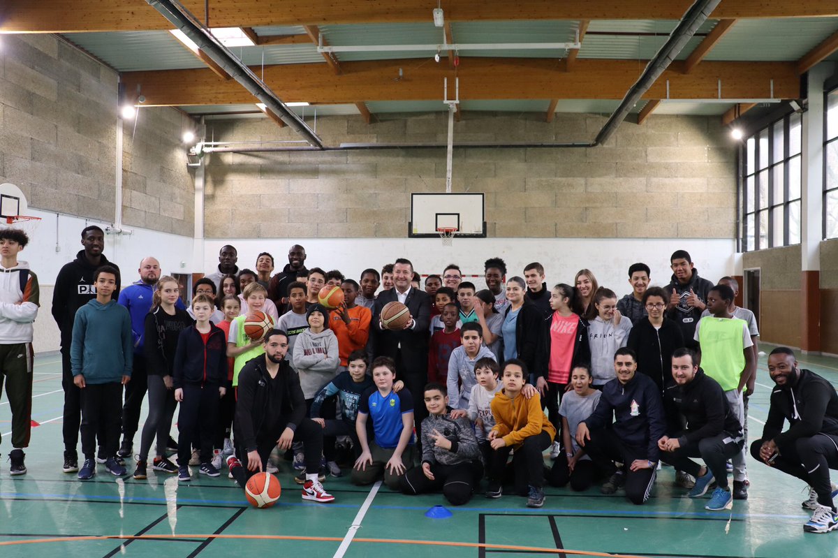 KARL OLIVE tweet media