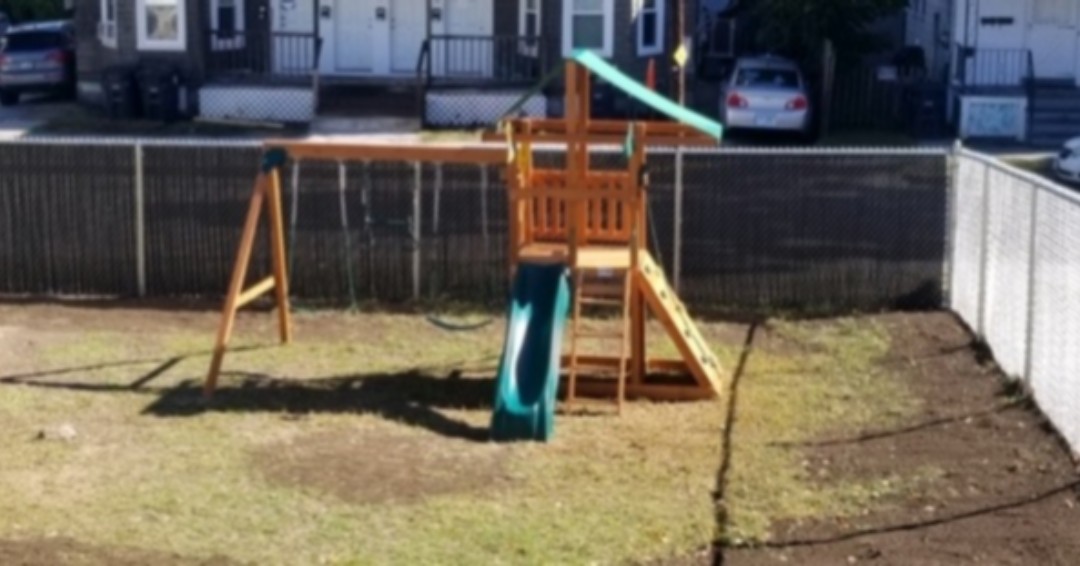 This spring, the families living in Caroline's House, one of our Transformational Housing sites, will enjoy a brand new play structure in the safety of a newly fenced in yard, thanks to a grant from the Arthur Getz Trust! #community #Nashua #getoutside