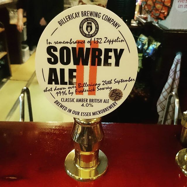 Sowrey Ale from Billericay Brewing is a light brown #CraftBeer. A proper English bitter. Nutty and malty bit good balance of bitter and sweet. Lovely uncomplicated thirst quencher. ift.tt/3bVUqbZ