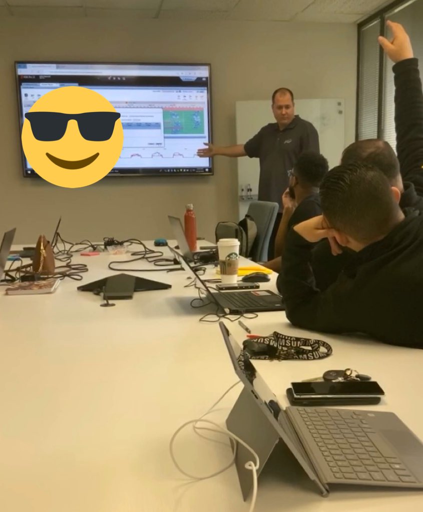 🦋EROB🦋 tweet media