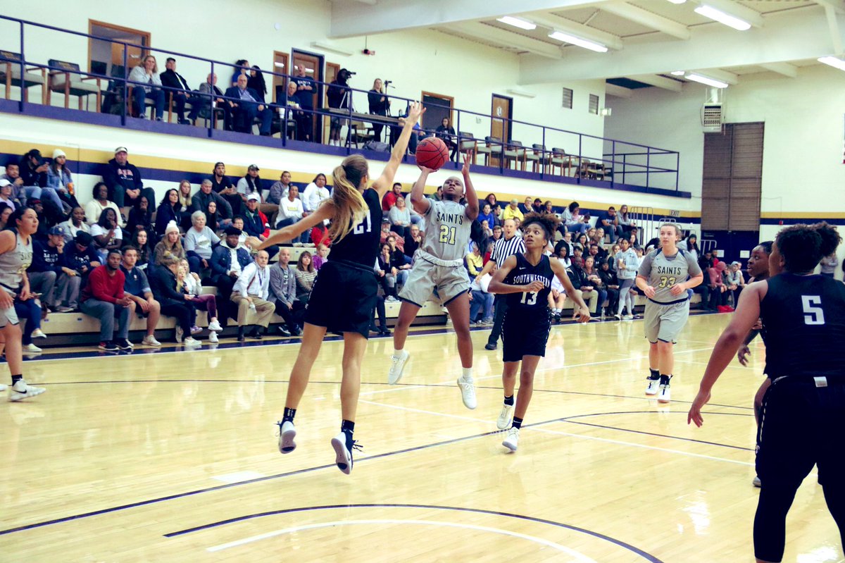 randallwbball's tweet photo. Don’t miss us in action tonight at home against @DCCSports! Game starts at 5:30! If you cannot make it out tune in at https://t.co/HWq85e11ka https://t.co/DQ1XeaB5EF