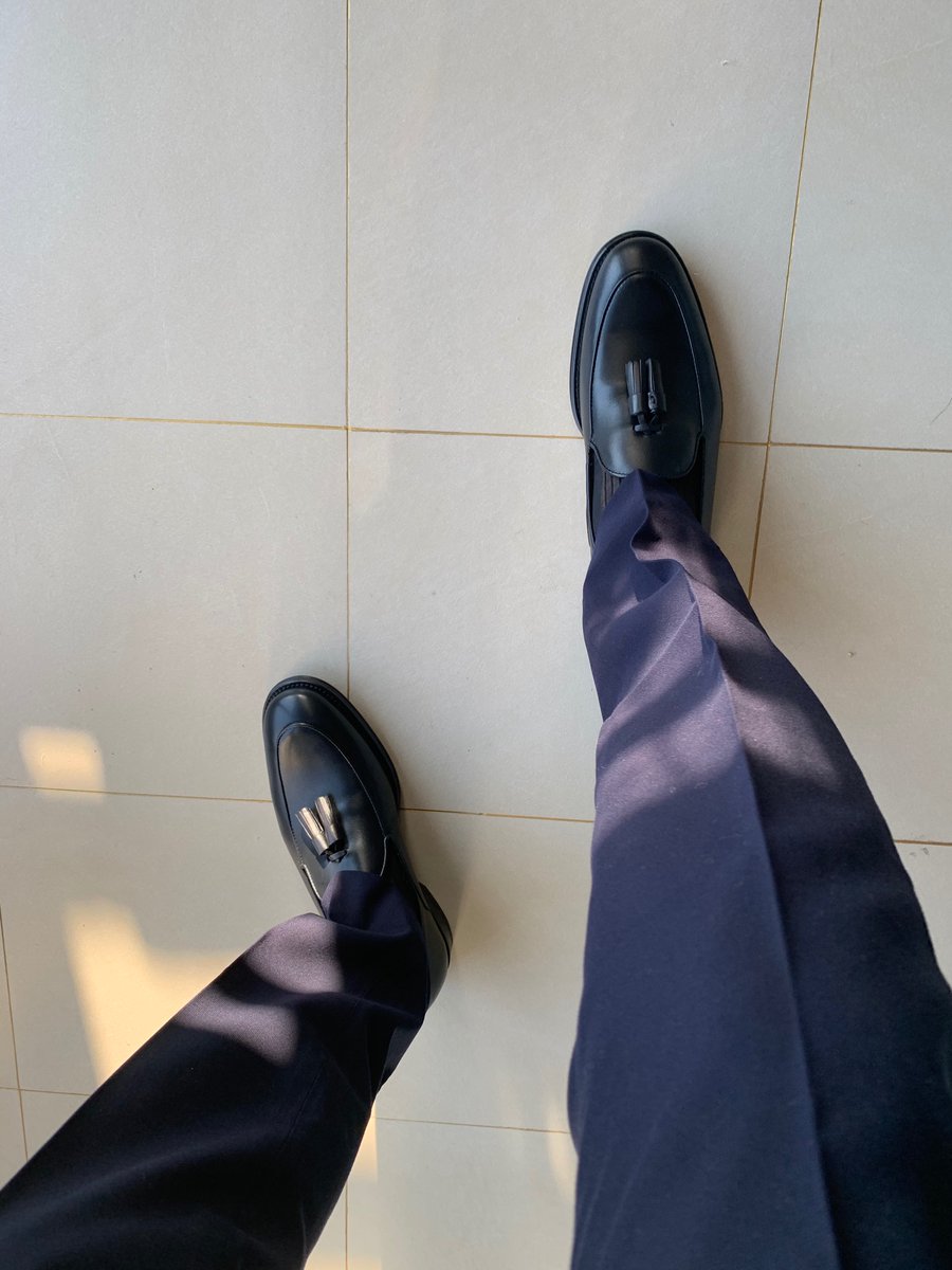 silore5's tweet photo. 一股新皮革的味 https://t.co/C6ExV5gCVb