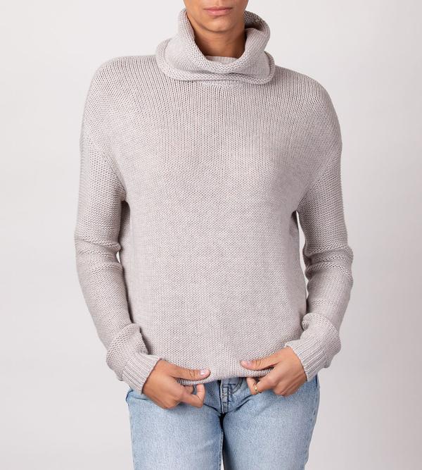 Cashmere blend fabric combines the warmness and softness of cashmere and the unique features of other materials
-
ow.ly/w17C50yrrHf
-
#cashmere #cashmereblends #perfectblends #duffyuk #duffyny #duffywoman