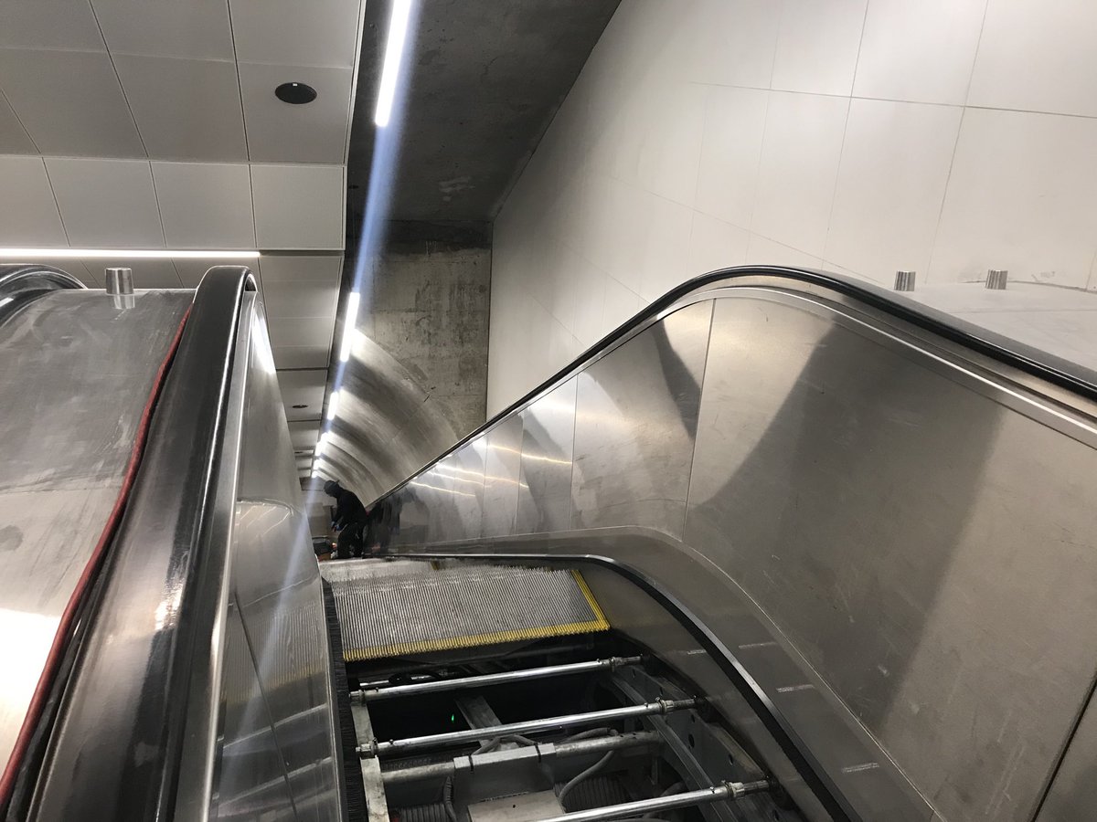MeehanCarolAnne's tweet image. Was joking with the repair crew working to replace the big escalator at Rideau Station.  This time they say it’s “going to be done right.”  I sure hope so. ⁦@OCTranspo ⁦@ottawacity⁩ #TransitChallenge2020