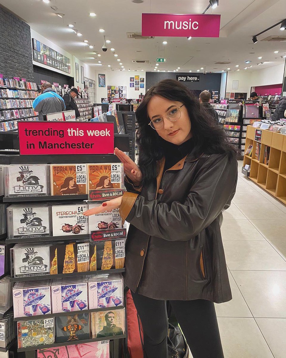 Ya girl’s in HMV! I’ll be playing an in-store session in a few weeks 🌞