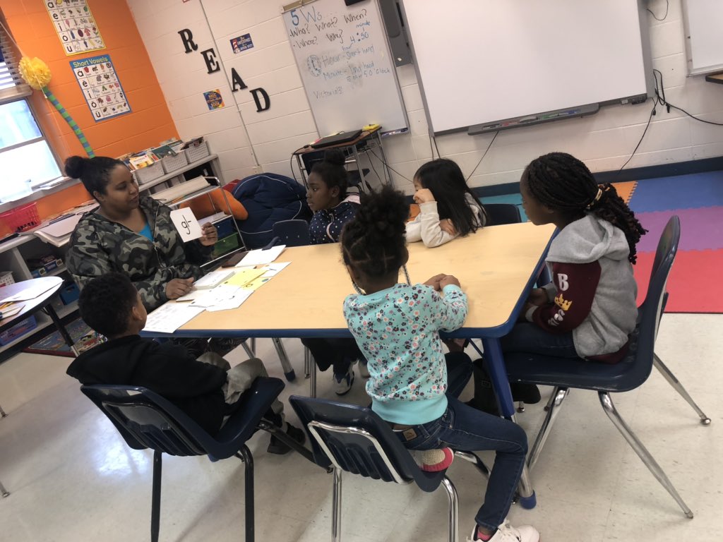 jmose_1's tweet photo. #phonicsfirst small group with @MsMcCantsFonde during @FondeElementary spring intercession. https://t.co/Dw5zsua2ks