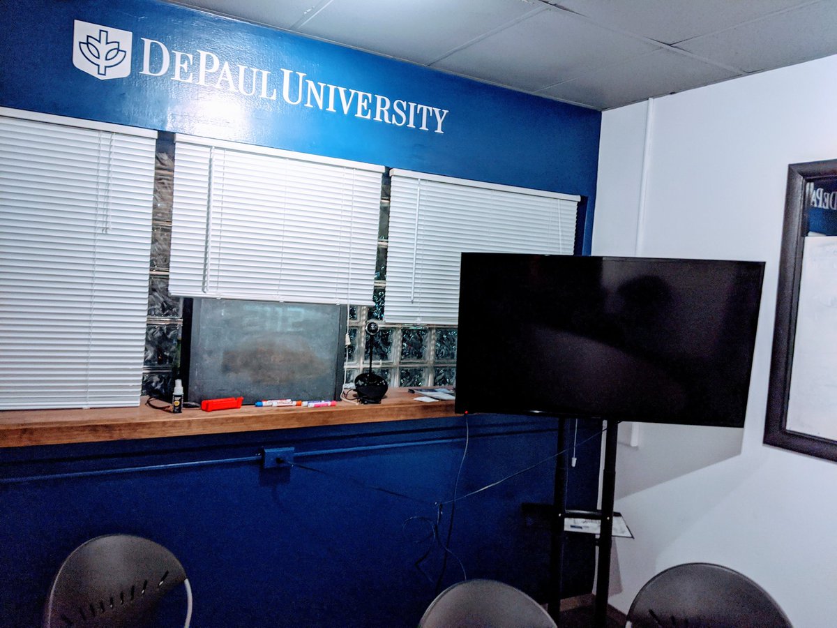 mattragas's tweet photo. Big thanks to @2112chi @arteyvida (Jax, Amor, Scott &amp; team) for hosting our @DePaulPRAD #PRAD373 #PRADEntrepreneurs class last night! Great partnership with @ColemanCenter @DePaulU. #2112 #FortKnoxStudios #Entrepreneurship #eship #coworking #incubator #creativeindustries https://t.co/nJJeMuXCRx